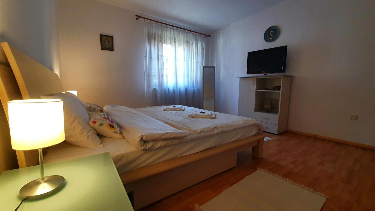Vila Panselutelor 6 Sinaia Bagian luar foto