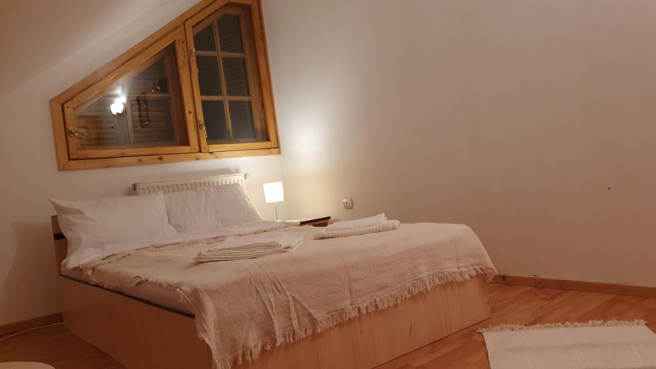 Vila Panselutelor 6 Sinaia Bagian luar foto