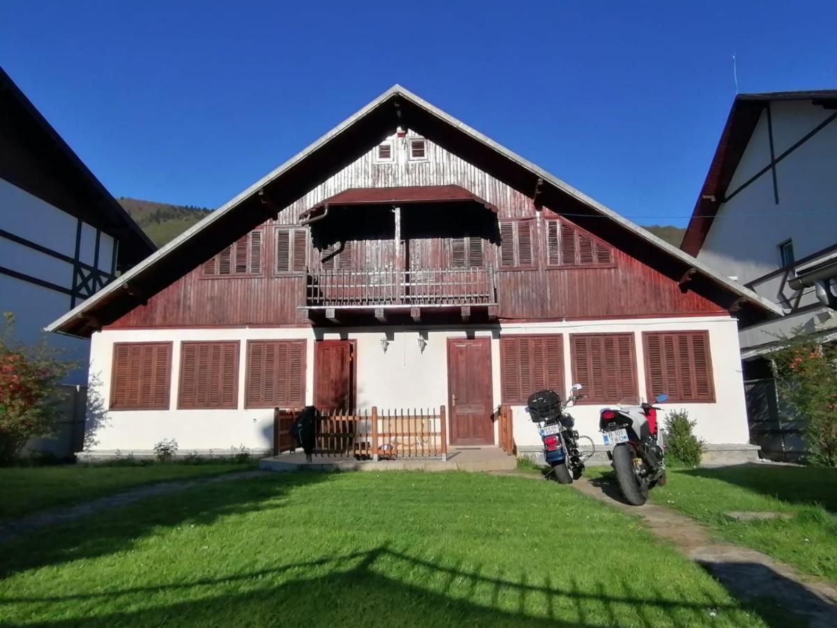 Vila Panselutelor 6 Sinaia Bagian luar foto